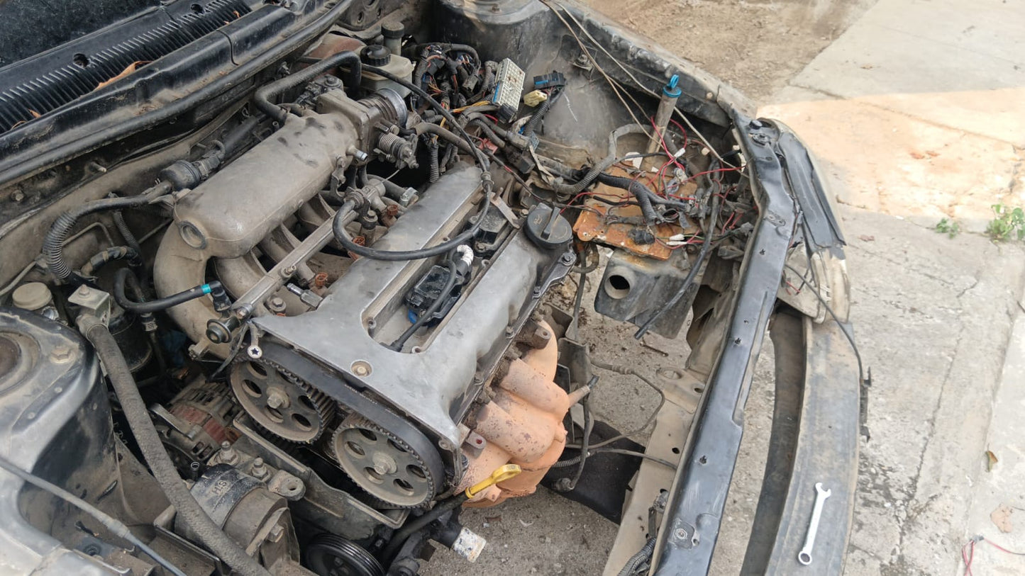 Motor básico usado original para Kia Spectra compatible con modelos del 2002 al 2004. Pieza 100% original de agencia, probada y en buen funcionamiento, ideal para reemplazar motores dañados o con fallas graves sin necesidad de reparaciones costosas.
Incluye bloque, cabezote y componentes básicos según configuración original. No está modificado ni reconstruido, garantizando compatibilidad perfecta y rendimiento estable.
En Crazy Motors ofrecemos repuestos confiables y verificados, con envíos a toda Guatema