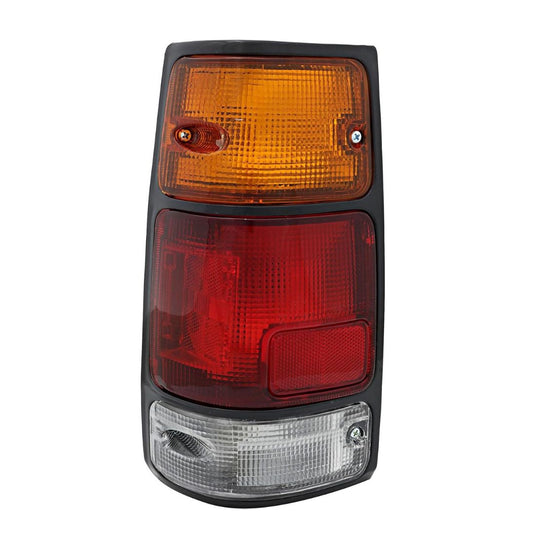 Stop izquierdo universal clásico compatible con vehículos fabricados entre 1980 y 1995. Diseño tradicional, materiales resistentes y excelente iluminación para mejorar la visibilidad y seguridad en carretera. Reemplazo práctico, durable y fácil de instalar, ideal para restauraciones o vehículos antiguos que requieren este estilo clásico.