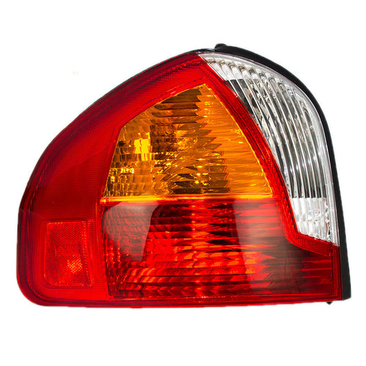 Stop izquierdo nuevo para Hyundai Tucson, compatible con modelos del 2002, 2003, 2004, 2005 y 2006. Fabricado con materiales resistentes tipo OEM que garantizan excelente iluminación, mayor visibilidad y un ajuste perfecto al ensamble original del vehículo.

Ideal para reemplazar stops quebrados, opacos o dañados, recuperando la seguridad y la estética trasera de la Tucson. Producto nuevo, listo para instalar, con conectores y soportes compatibles sin necesidad de adaptaciones.

En Crazy Motors contamos con